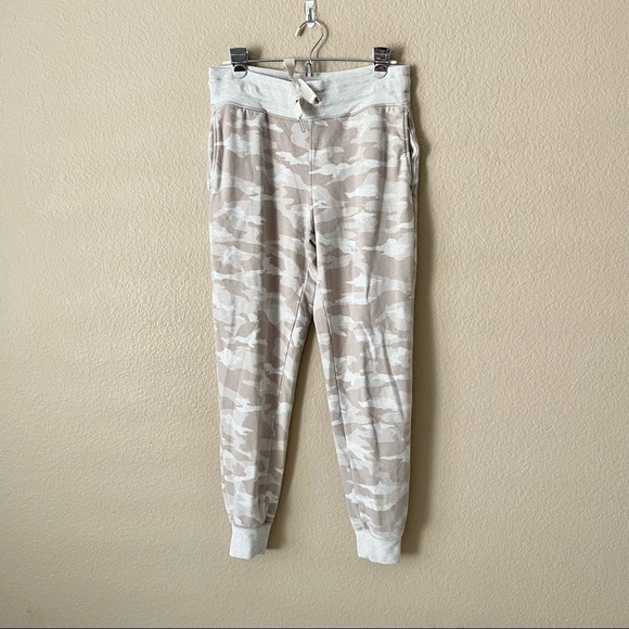 Athleta Balance Printed Soft Joggers Pants Camo Oatmeal Heather - Picture 4 of 8